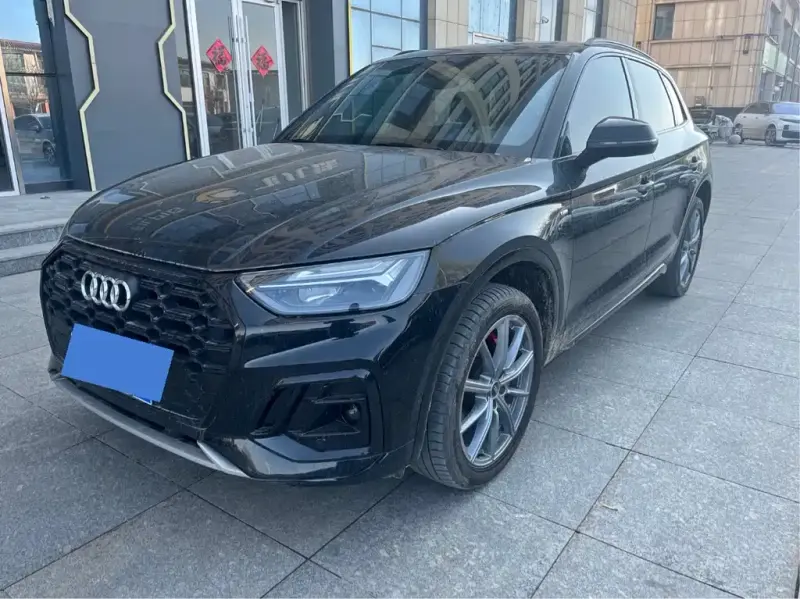 Audi Q5L, 2022