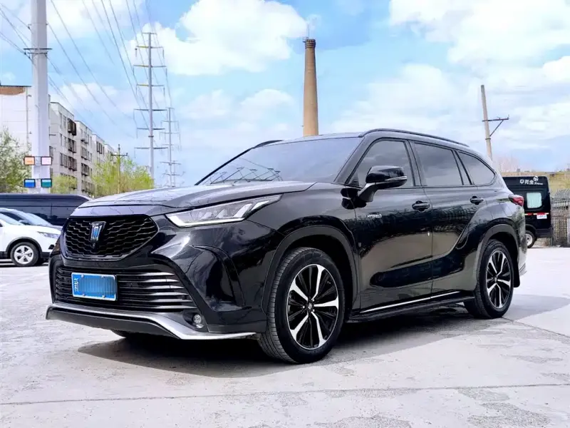 Toyota Crown Kluger, 2024
