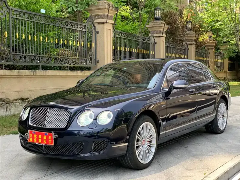 Bentley Flying Spur, 2013