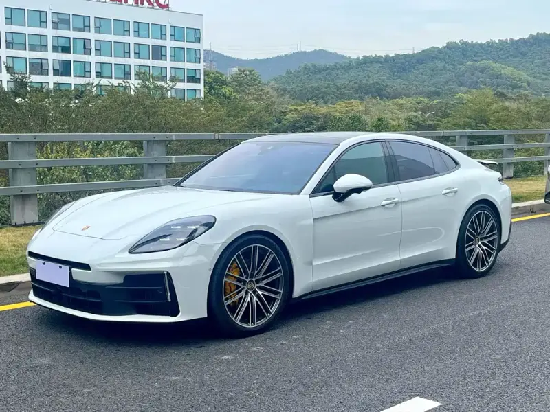 Porsche Panamera, 2024