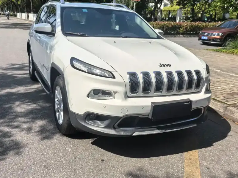 Jeep Cherokee, 2016
