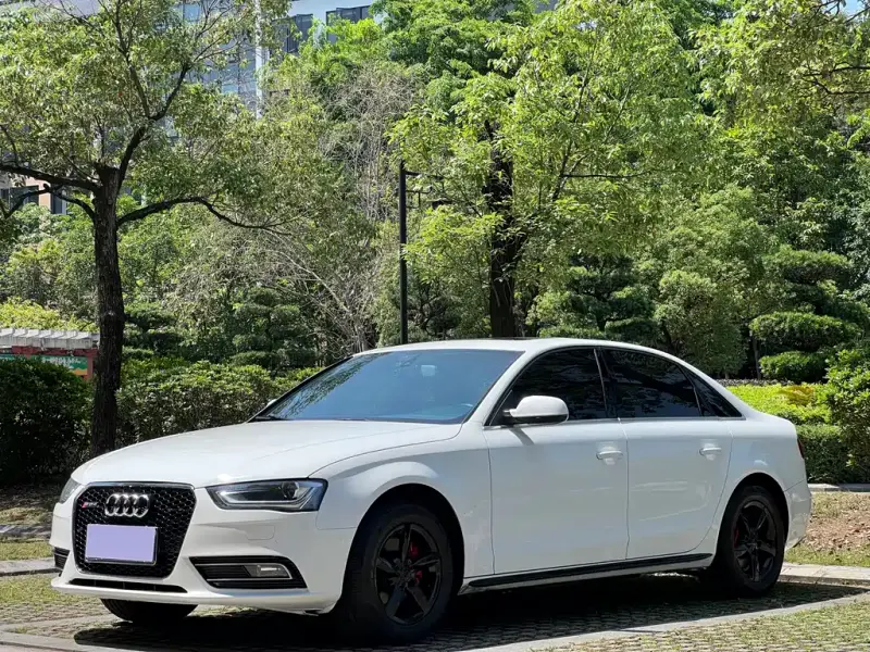 Audi A4L, 2014