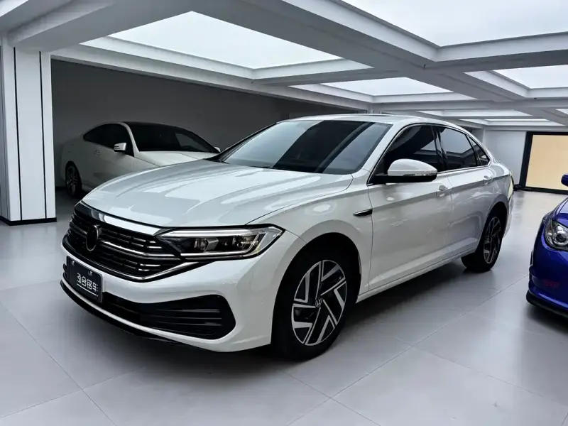 Volkswagen Sagitar, 2023