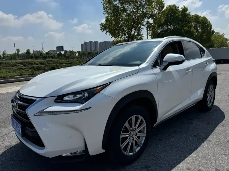 Lexus NX, 2016