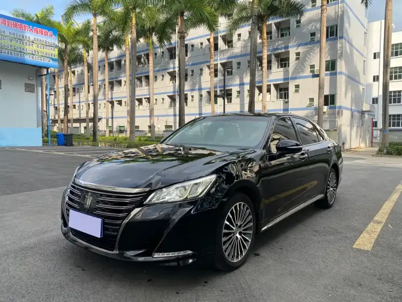 Toyota Crown, 2018