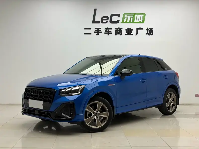 Audi Q2L, 2025