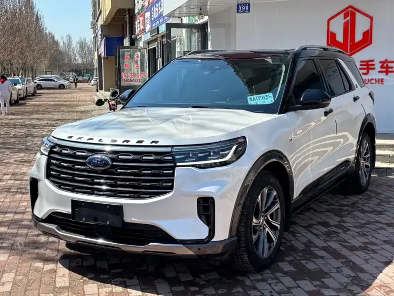 Ford Explorer, 2023