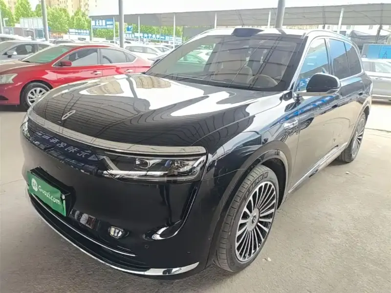 AITO M8, 2025