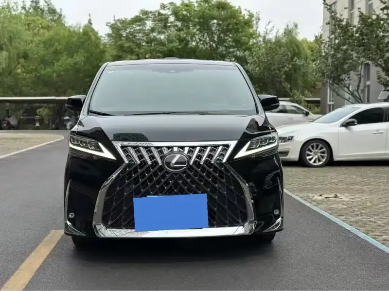Lexus LM, 2023