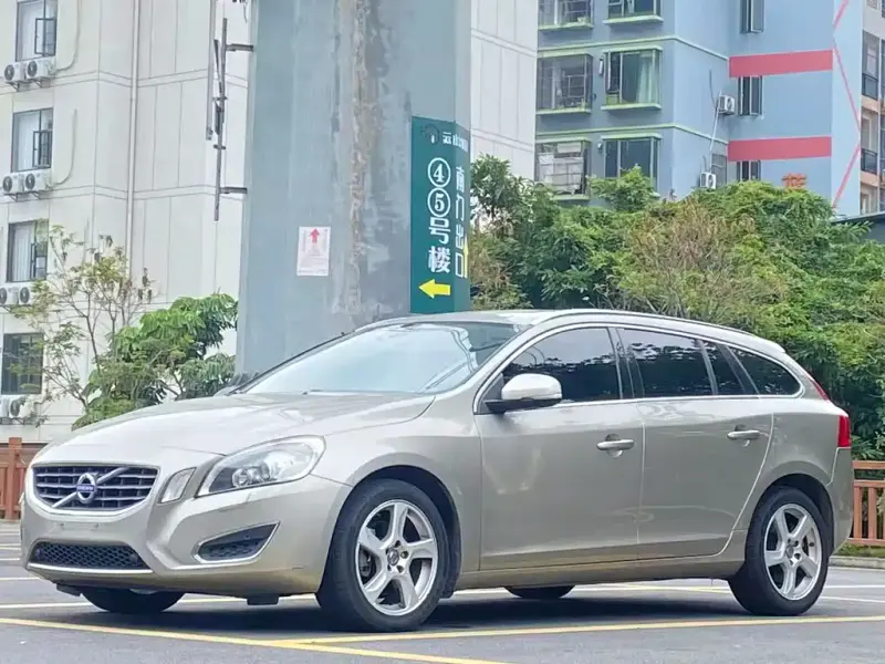 Volvo V60, 2013