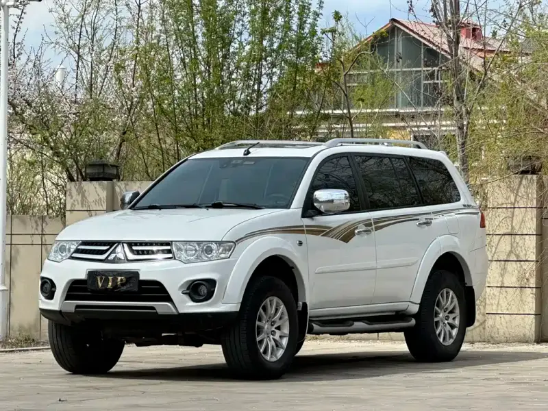 Mitsubishi Pajero Sport, 2014