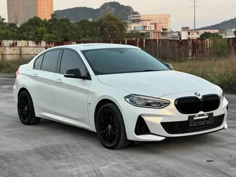 BMW 1 Series, 2021