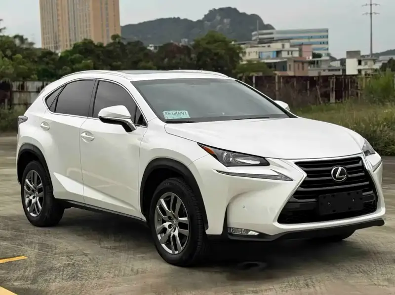 Lexus NX, 2016