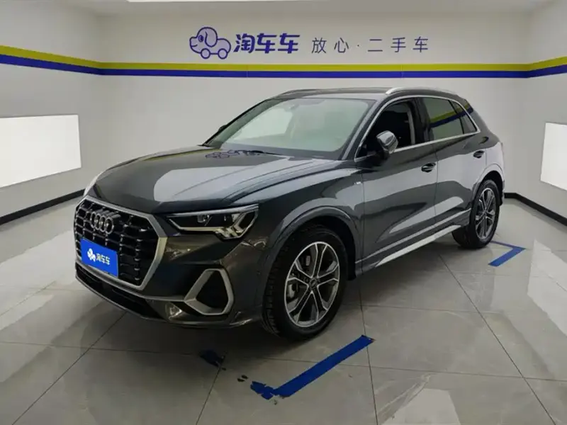 Audi Q3, 2022