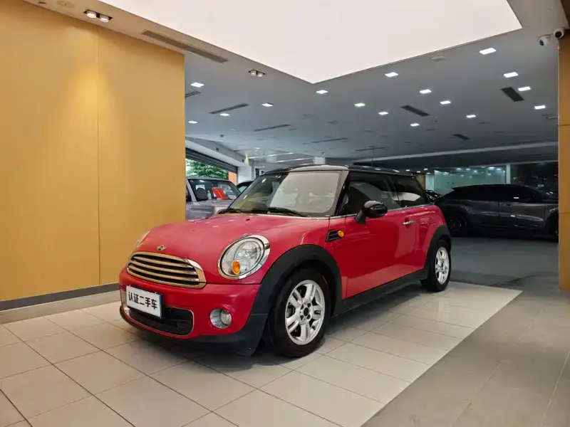 MINI Mini, 2012
