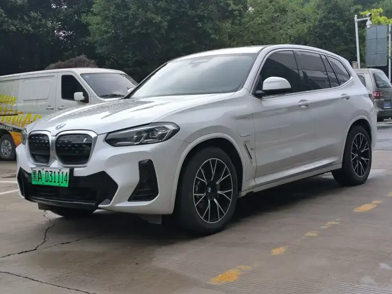 BMW iX3, 2024