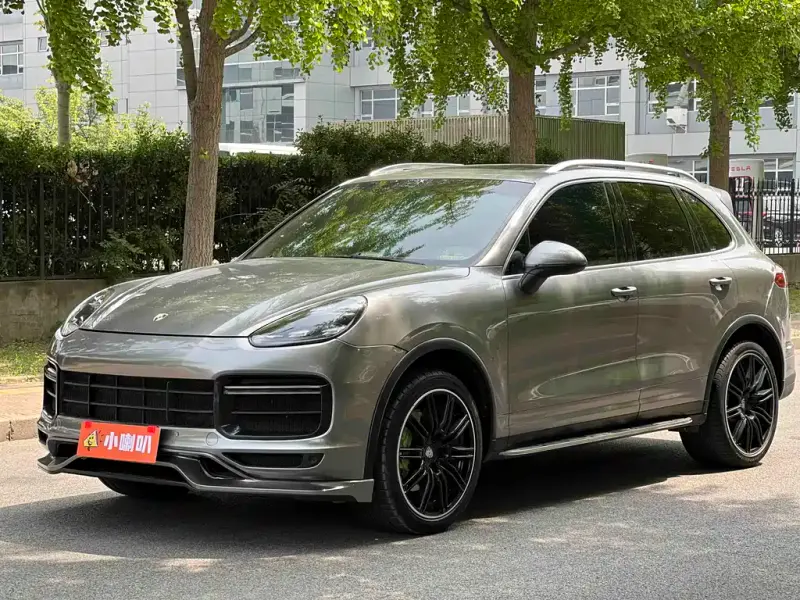 Porsche Cayenne, 2015