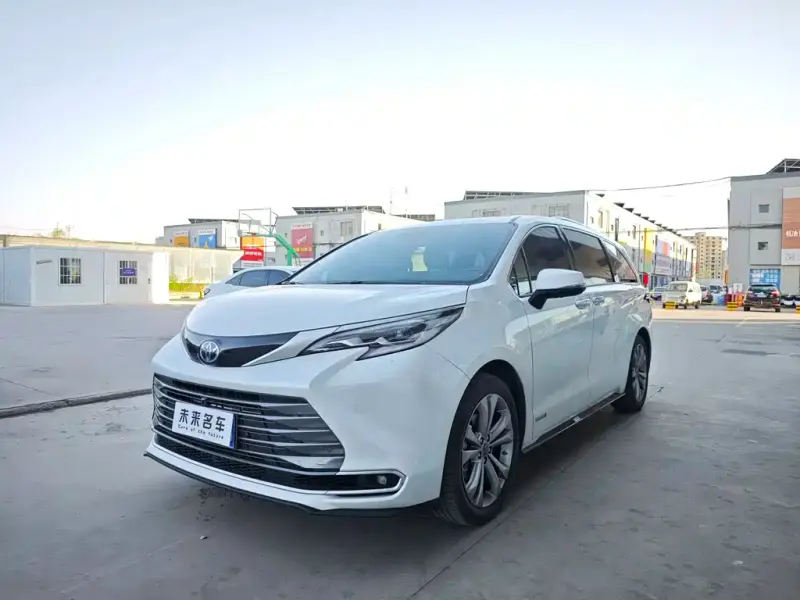 Toyota Sienna, 2023