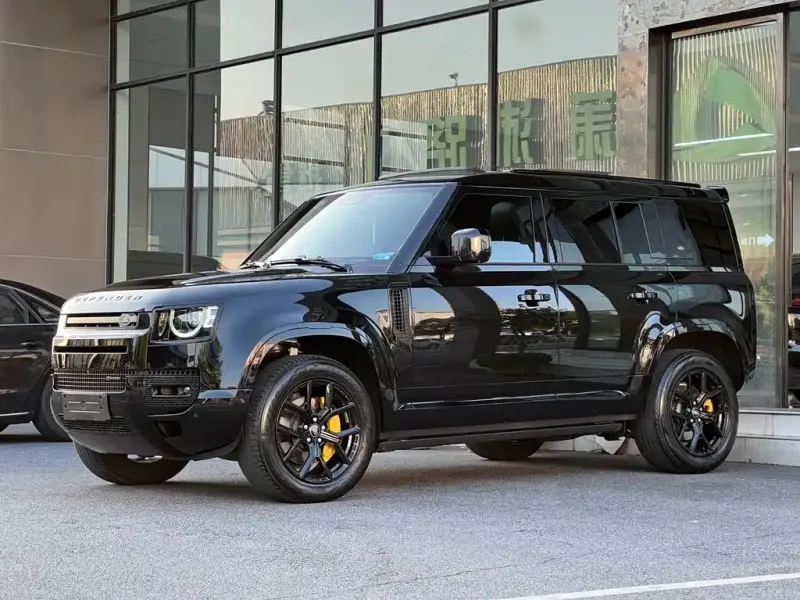 Land Rover Defender, 2023