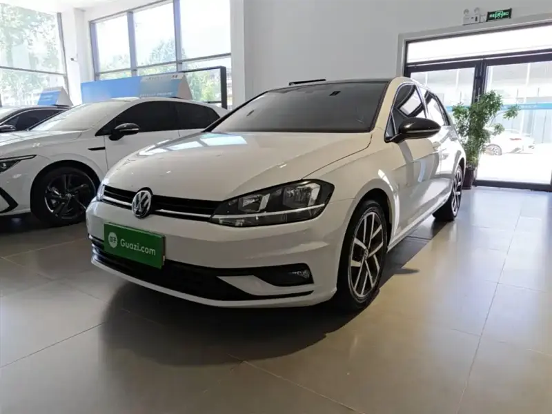 Volkswagen Golf, 2020