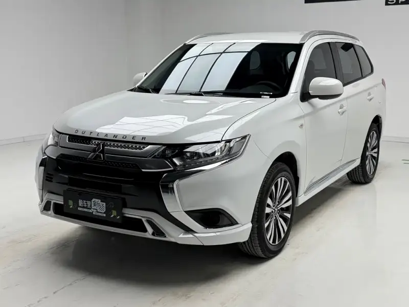 Mitsubishi Outlander, 2021
