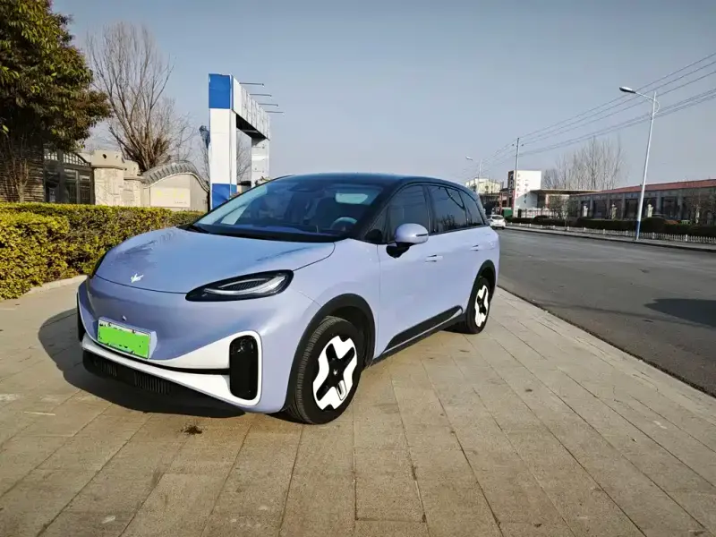 ARCFOX Kaola, 2025