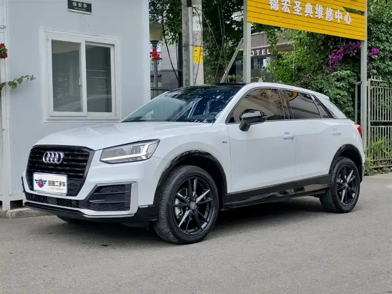 Audi Q2L, 2021