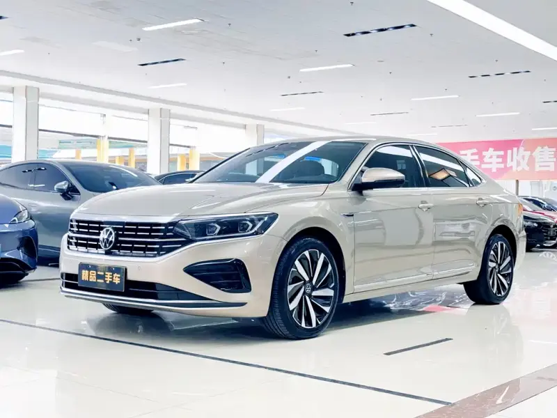 Volkswagen Passat, 2022