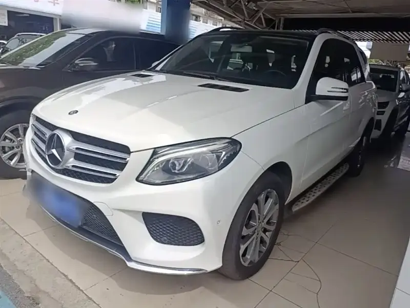 Mercedes-Benz GLE, 2015