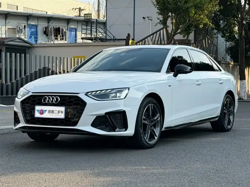 Audi A4L, 2022