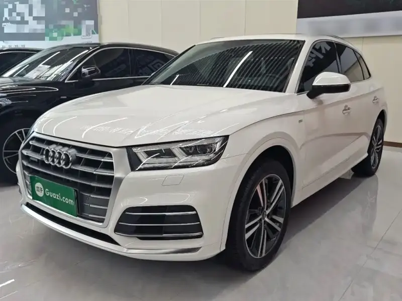 Audi Q5L, 2021