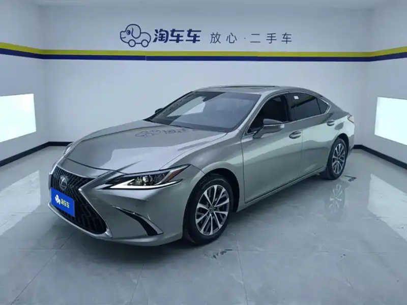 Lexus ES, 2024