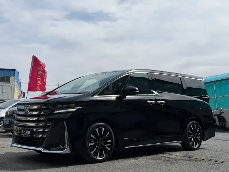 Toyota Vellfire, 2023