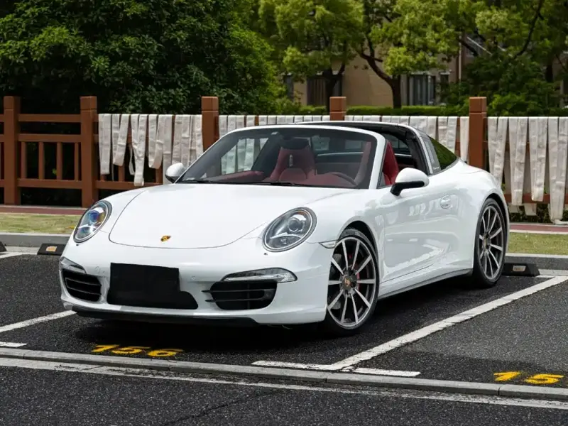Porsche 911, 2015