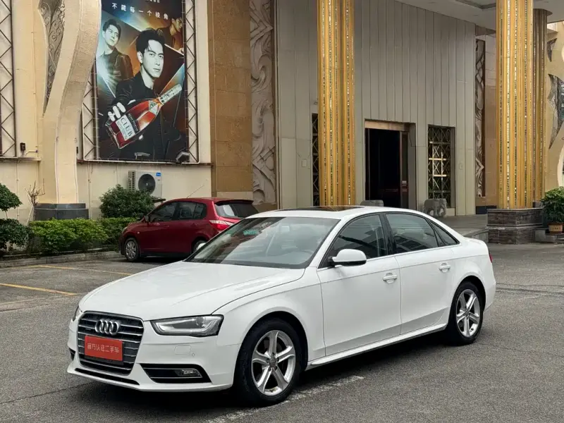 Audi A4L, 2015