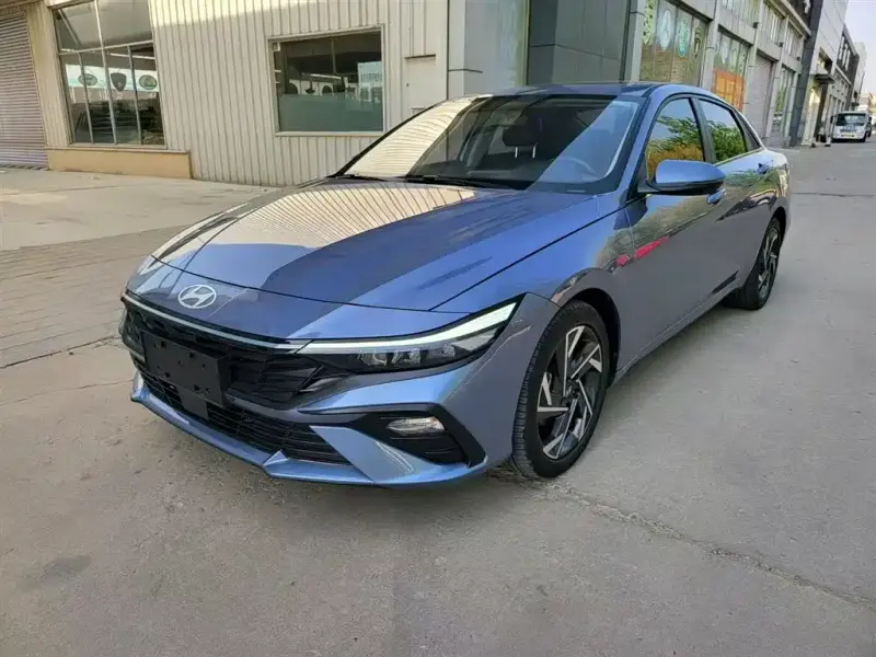 Hyundai Elantra, 2024