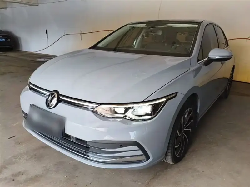 Volkswagen Golf, 2023