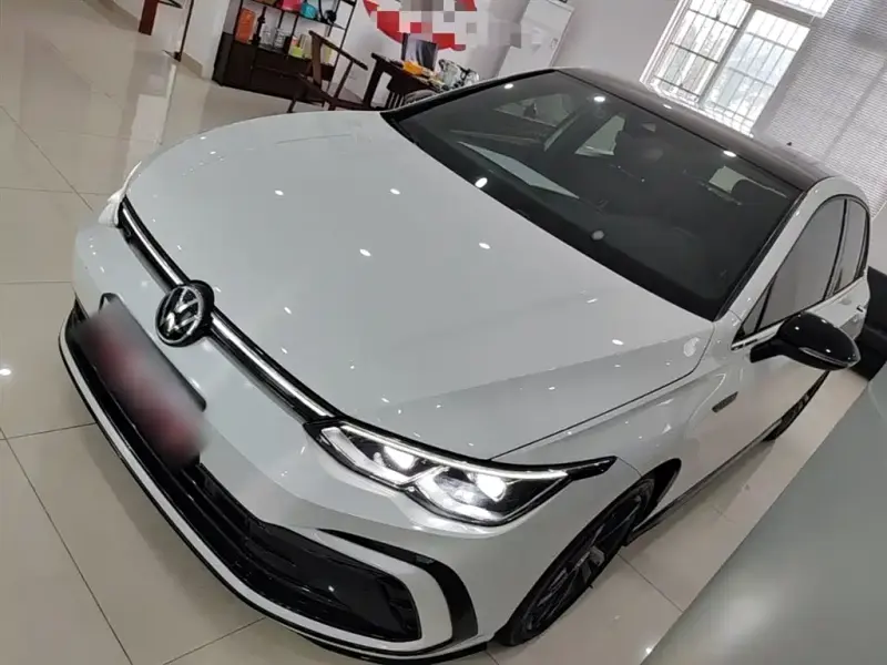 Volkswagen Golf, 2021