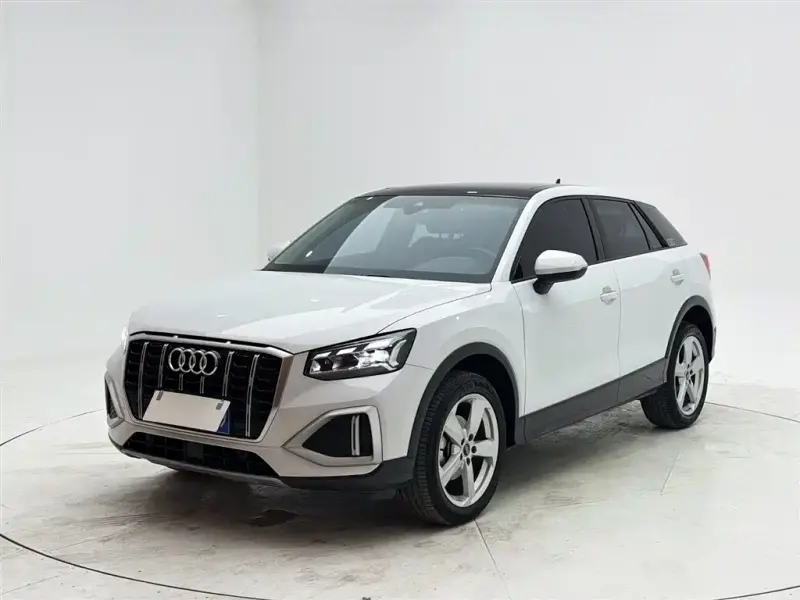 Audi Q2L, 2022