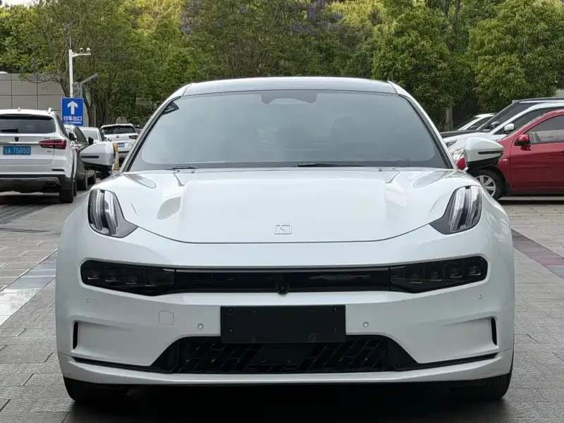 Zeekr 001, 2022