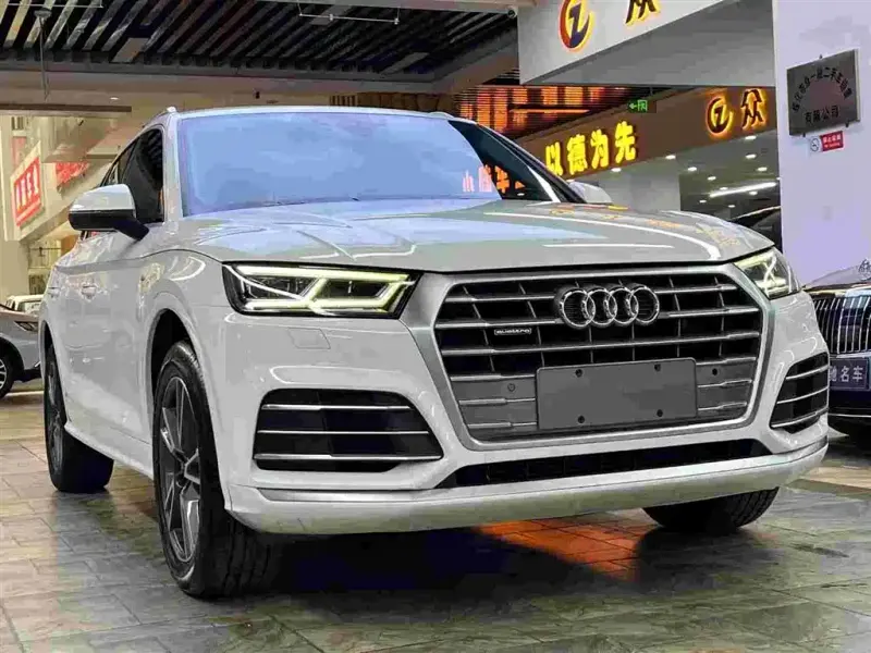 Audi Q5L, 2020