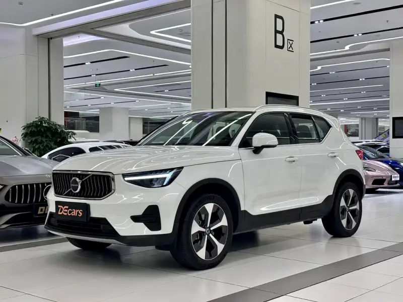 Volvo XC40, 2024