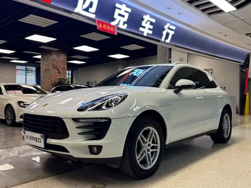 Porsche Macan, 2016