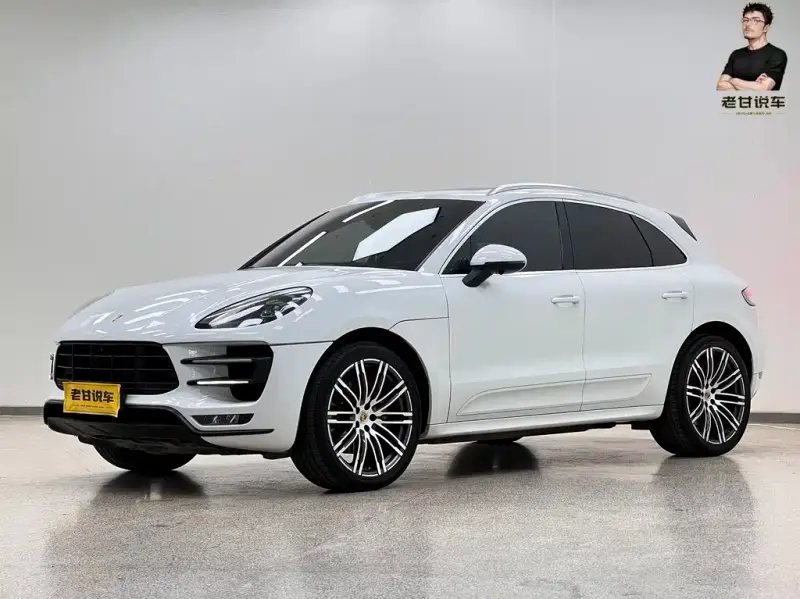 Porsche Macan, 2015