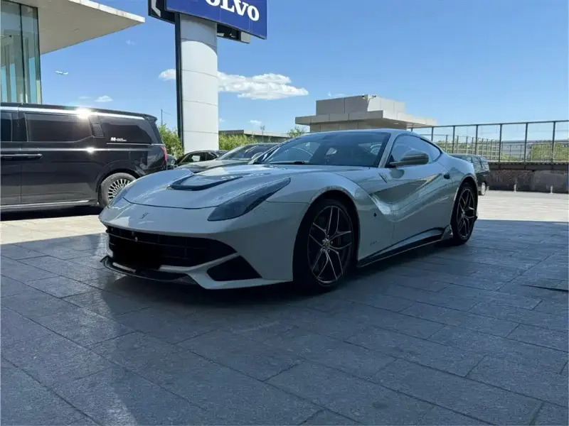 Ferrari F12berlinetta, 2014