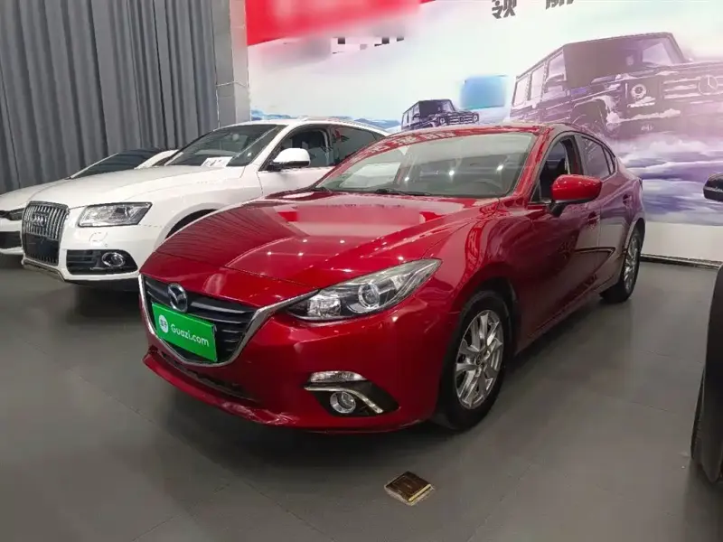 Mazda 3 Axela, 2015