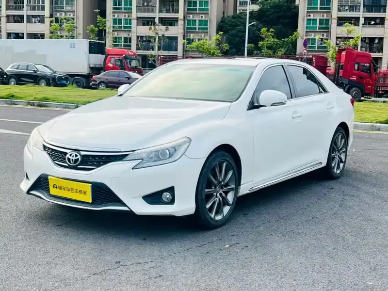 Toyota Reiz, 2015