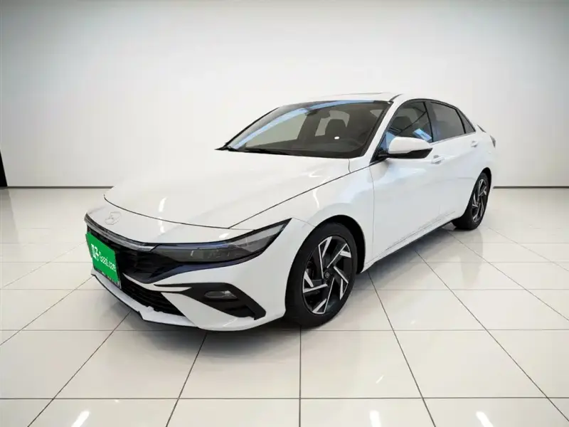 Hyundai Elantra, 2024