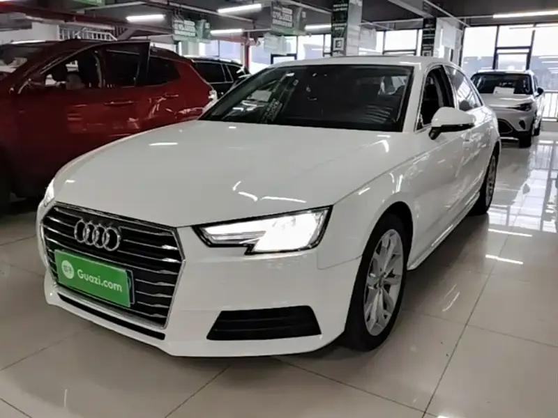 Audi A4L, 2017