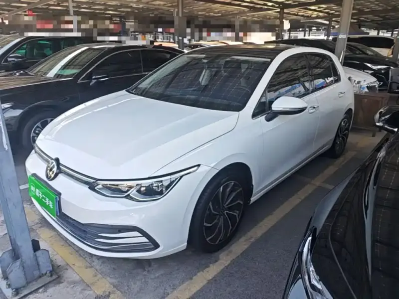 Volkswagen Golf, 2023